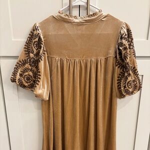 Umgee tunic shirt, Size M